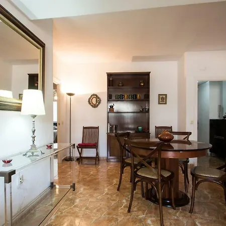 And Side Apartment *
